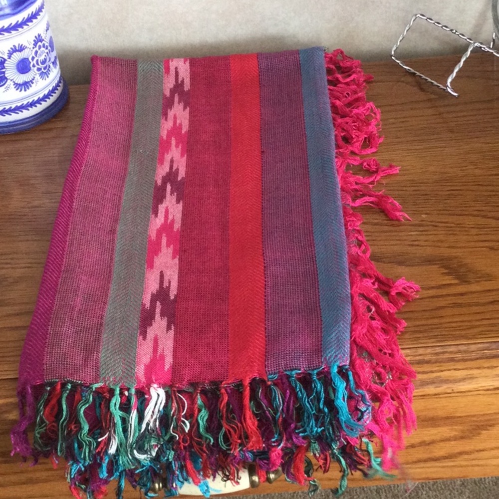 Berkshire Scarf - Picture 4 of 5
